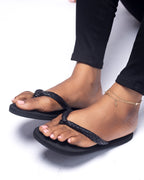 CHALE    BLACK LADIES  FABRIC LEATEHR  THONG FLIP FLOP