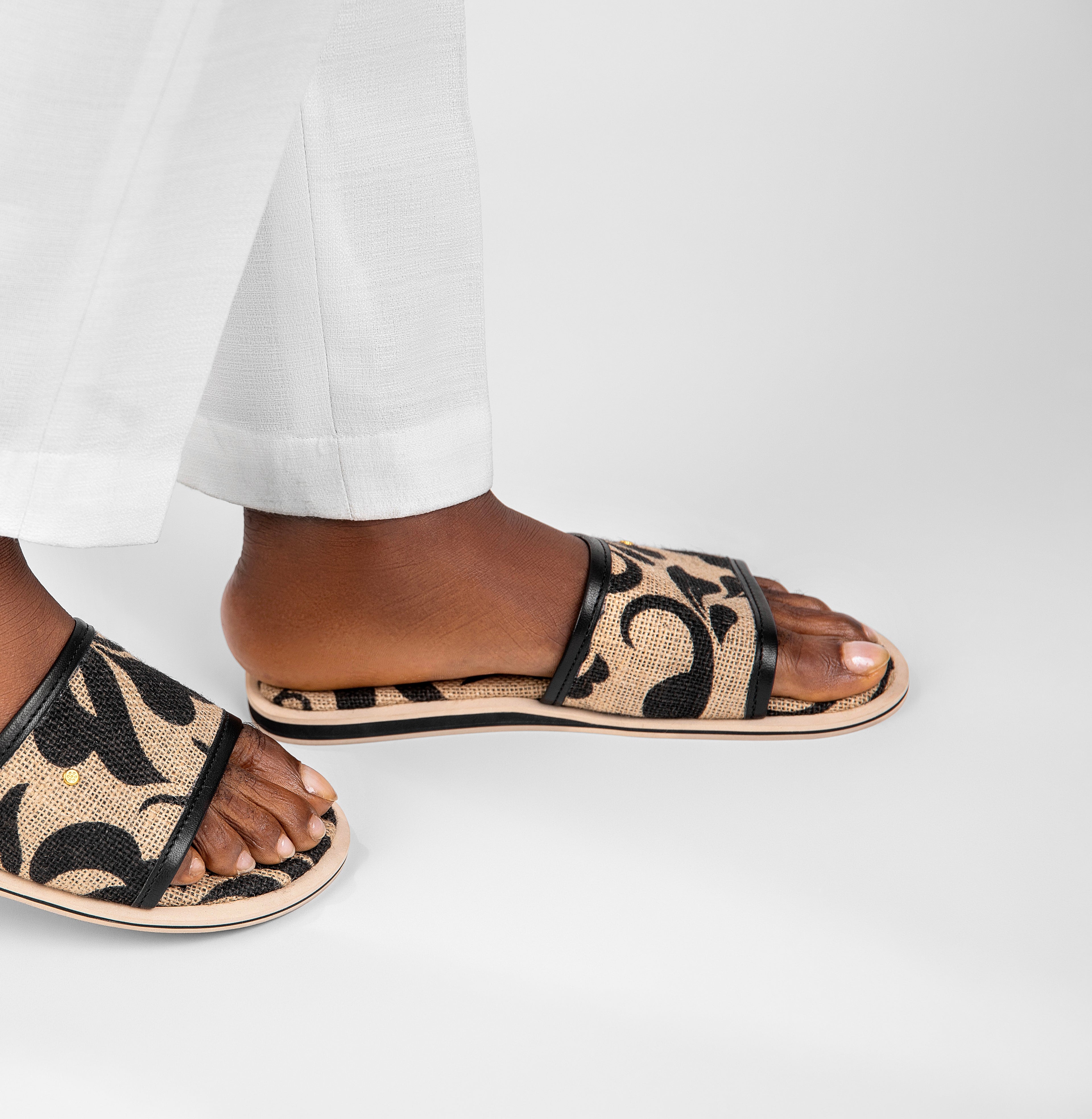 FLORAL JUTE  PATCHED BROWN/BLACK  AUTHENTIC  MEN SLIP-ON SANDALS